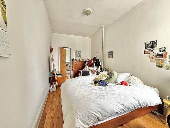 5th image of 763 Park Pl APT 3L