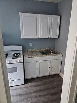 4th image of 13641 La Salle Blvd