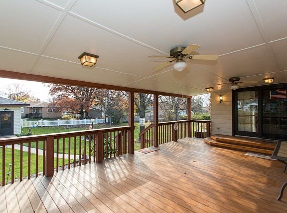 5th image of 2023 Maplewood Dr