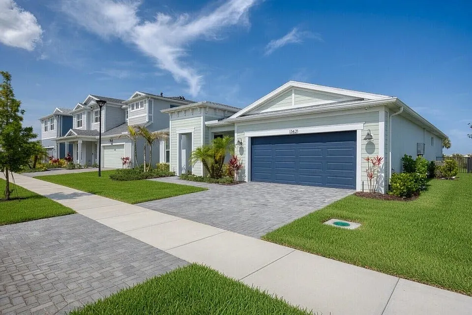 4 bed, 2301 sqft, $3,500 — Photo 3