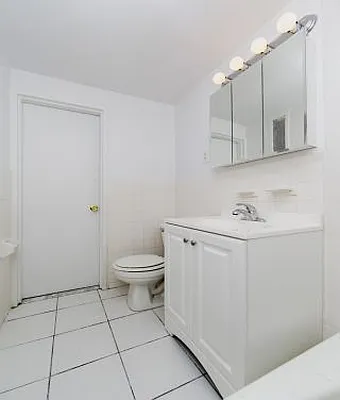 Rented by Icon Realty Management | media 7