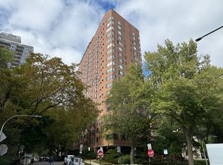 3100 N Lake Shore Dr APT 811, Chicago, IL 60657