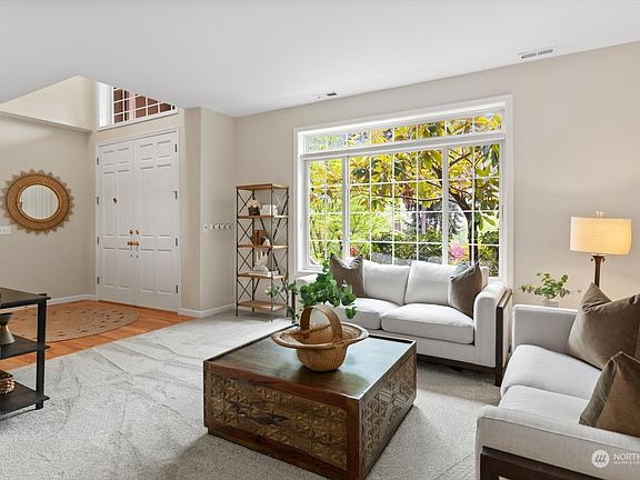 4th image of 19324 12th Avenue NW