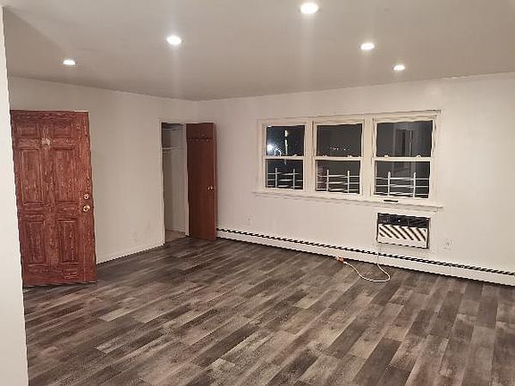 3rd image of 2ED 225th St Floor 2ED