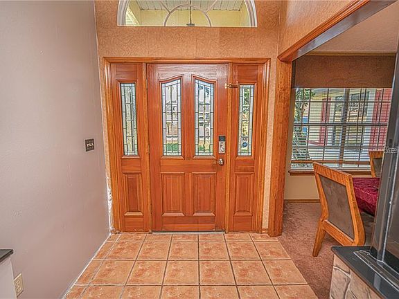 5th image of 1638 Lisa Ln