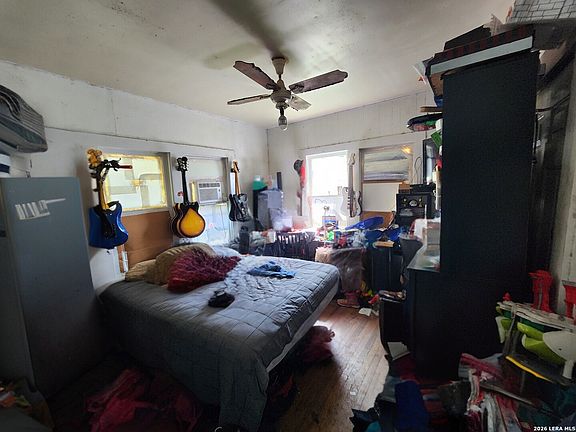 5th image of 513 Lamar St