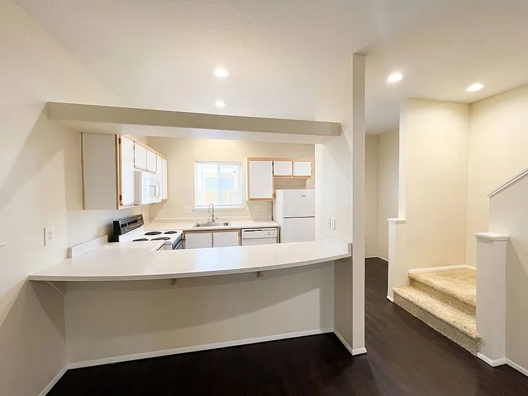 Goose Hollow Townhomes — Photo 7