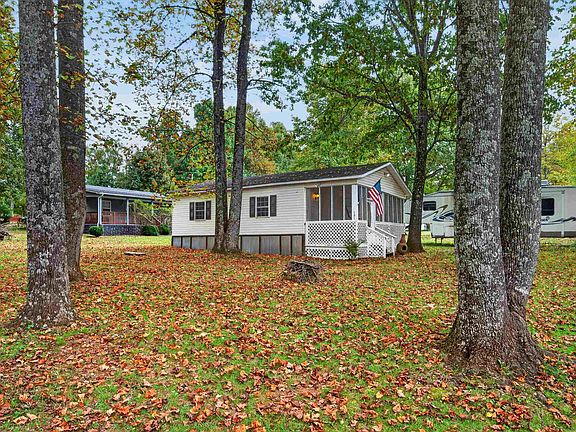 2nd image of 131 Terry Ln SE