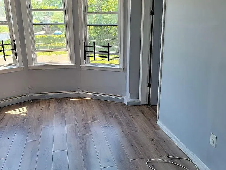 588 Hunterdon St — Photo 9