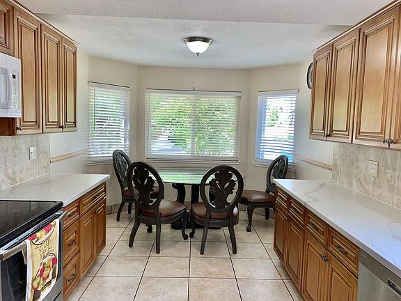 3rd image of 3764 N Country Dr