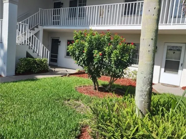 345 Gabriel Cir #2411, Naples, FL 34104