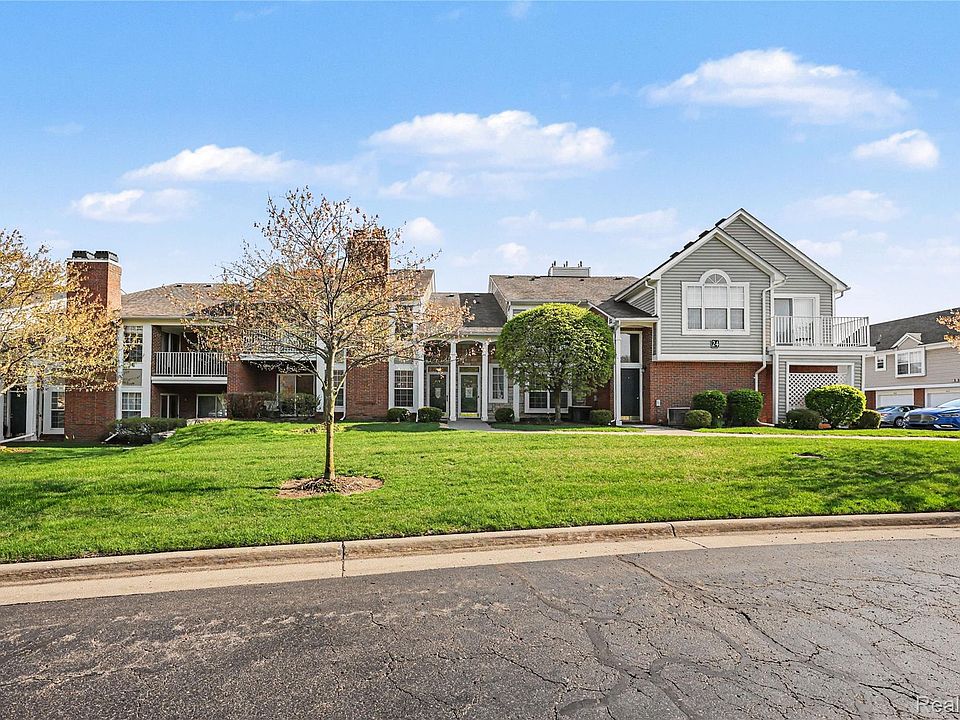 1st image of 4578 Berkshire Dr