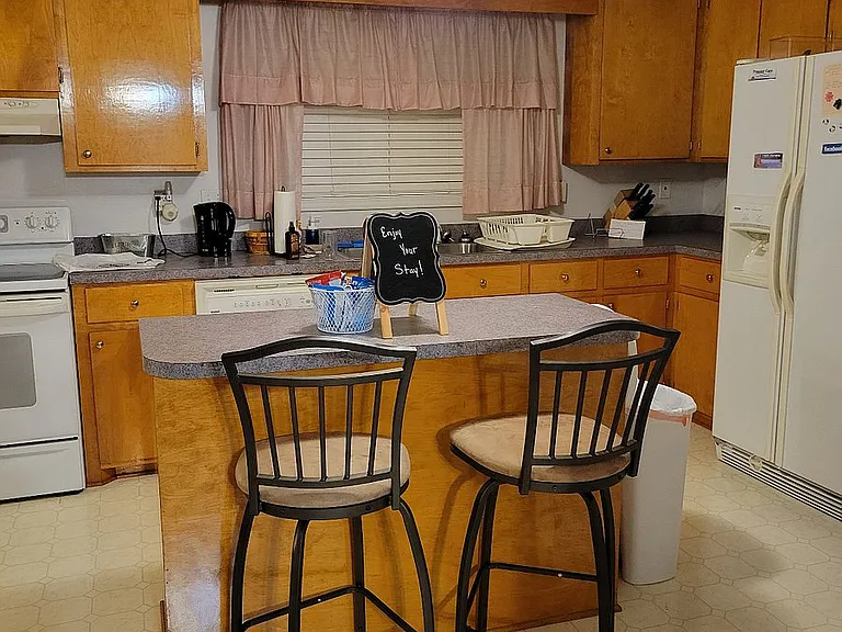 1715 Interstate Highway M Graham Rd — Photo 5