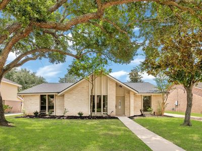 2906 Colonial Drive, Sugar Land, TX, 77479