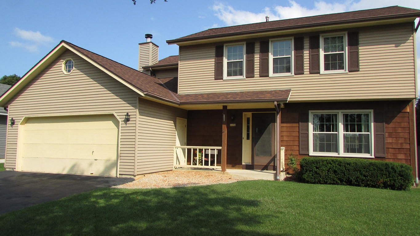 2230 E Village Dr, Oak Creek, WI 53154 | Zillow