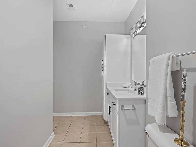 Monmouth Row Apartments — Photo 113