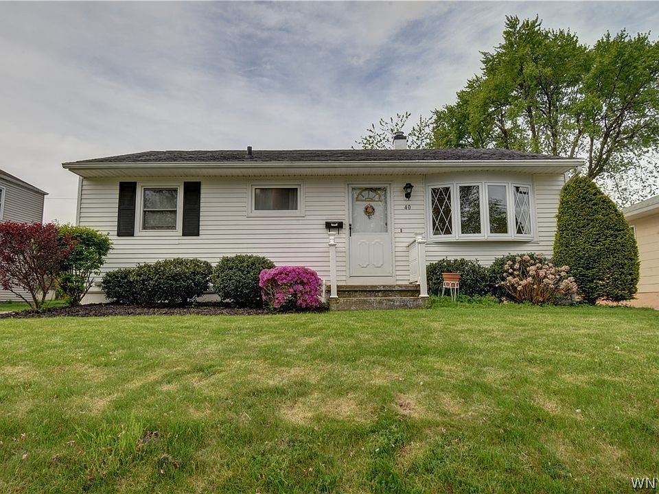 1st image of 40 Marjorie Dr