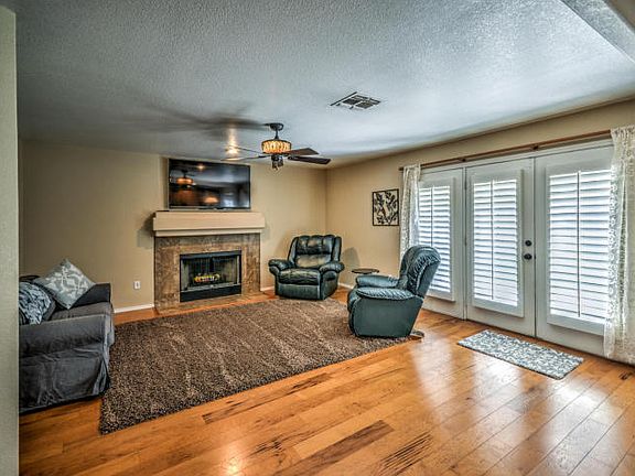 5th image of 16013 N 7th Dr