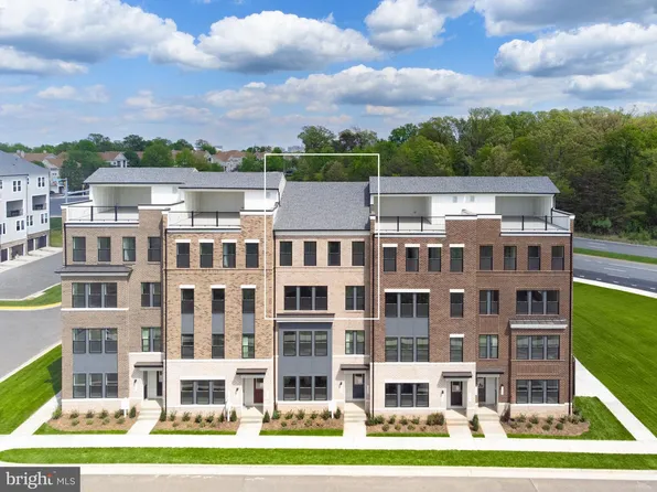 13708 Aviation Pl, Herndon, VA 20171