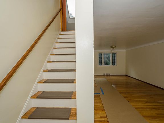 5th image of 6461 Devonwood Dr