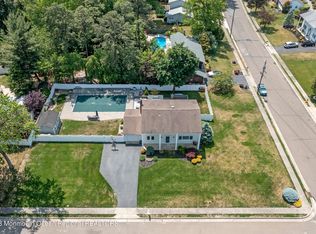 17 Harvey Rd, Morganville, NJ 07751