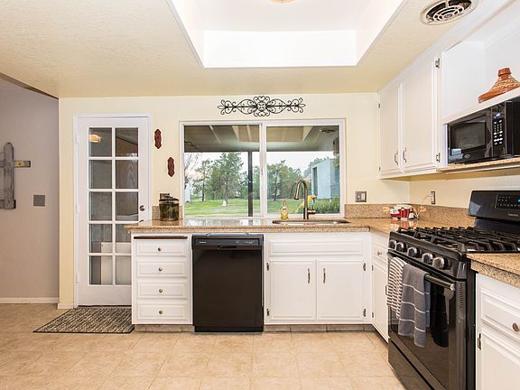 5th image of 29648 Alicante Dr