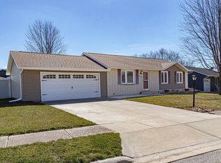 120 Partridge Rd, Marquette Heights, IL 61554
