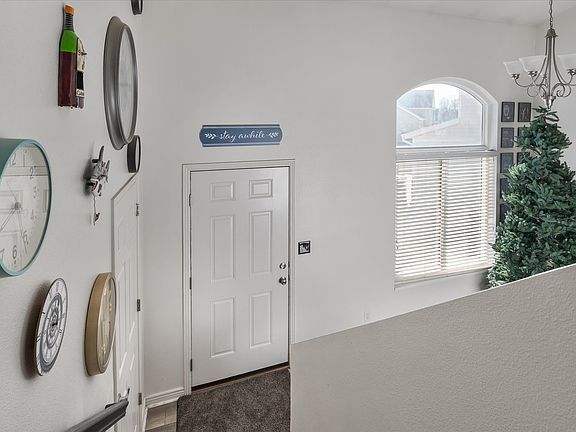 4th image of 2523 N Pear Pl