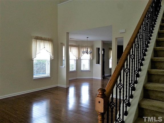 4th image of 1204 Bartlett Cir #0