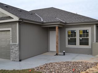 31744 W 83rd Ter, De Soto, KS 66018