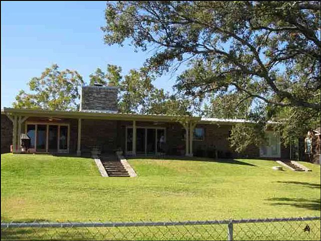 1st image of 702 Sandy Harbor Dr