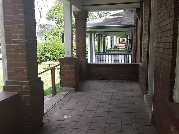 3rd image of 215 E 16th Ave