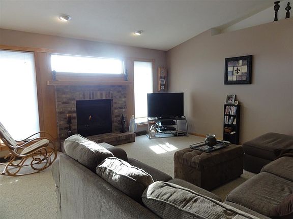 4th image of 3828 Briar Crest Dr