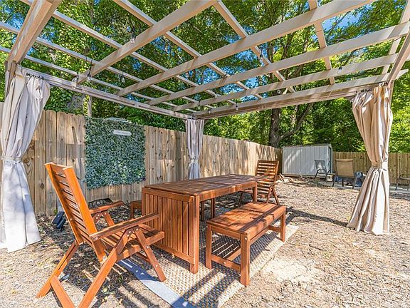 3rd image of 2390 Brackett Rd SW