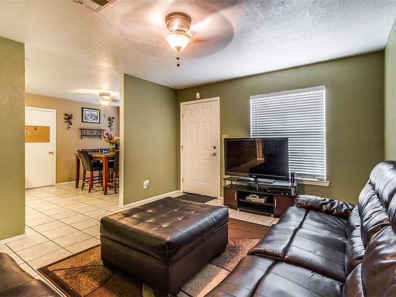 4th image of 12161 Tower View Dr