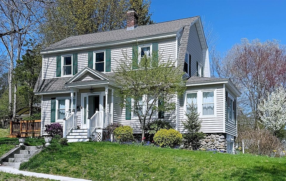 1st image of 4 Longfellow Rd