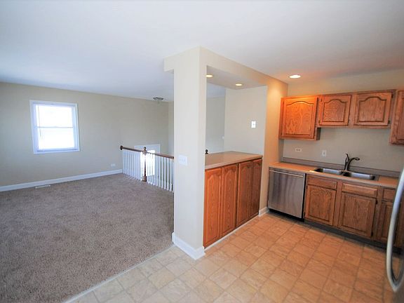 3rd image of 16737 94th Ave