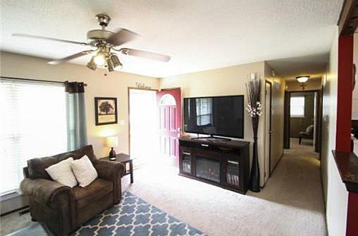 3rd image of 10928 Kimball Ave