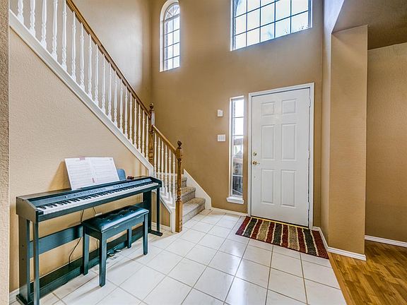 3rd image of 2929 Cheshire Way