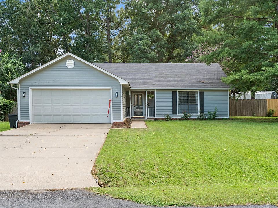 1st image of 35 Ridgeway Dr