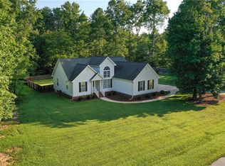 7411 Fairhaven Rd, Greensboro, NC 27455