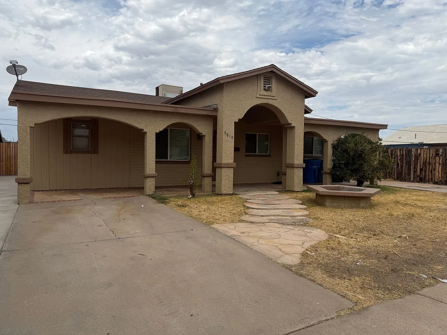 3 bed, 1.5 bath, 1020 sqft, $1,700 — Photo 1