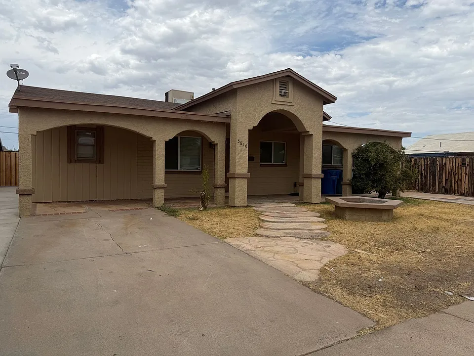5810 W Earll Dr