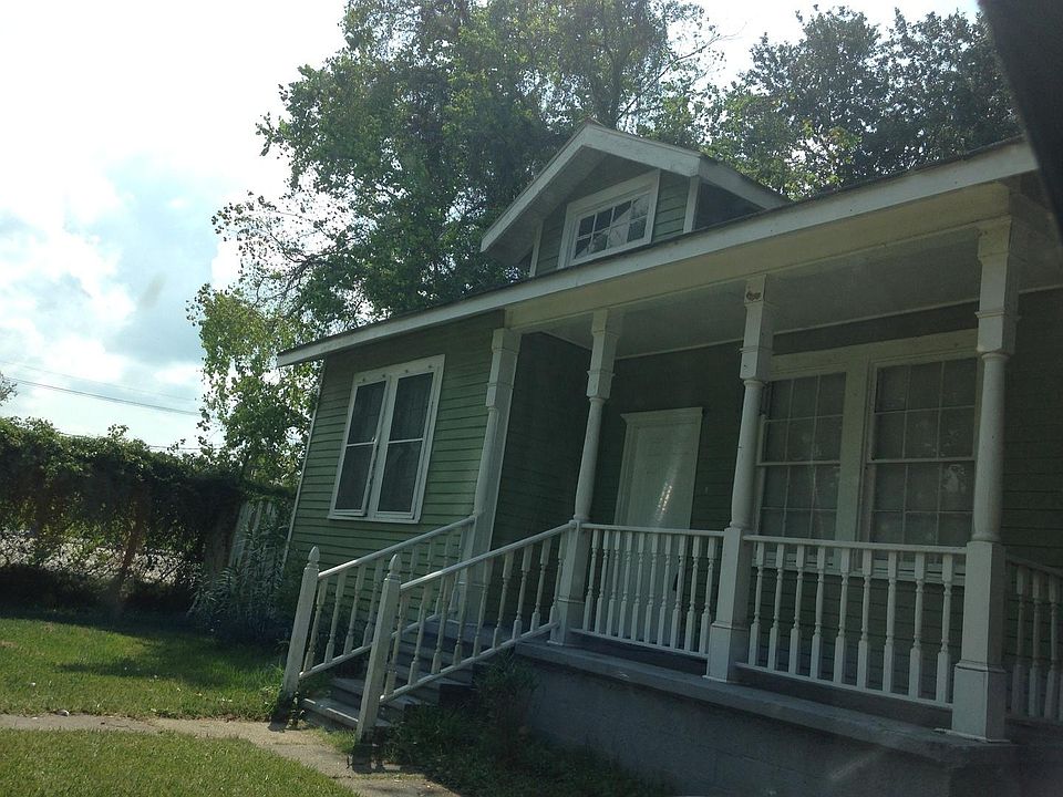 1st image of 101 Lorraine St