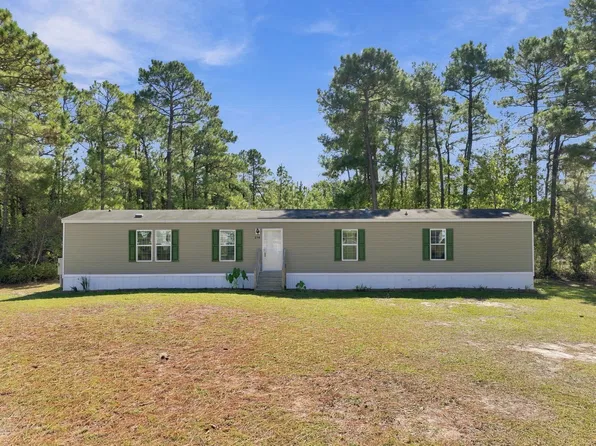 214 Lakeside Dr, Newport, NC 28570