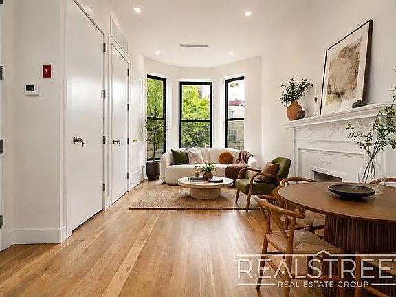 4th image of 1267 Bergen St #3