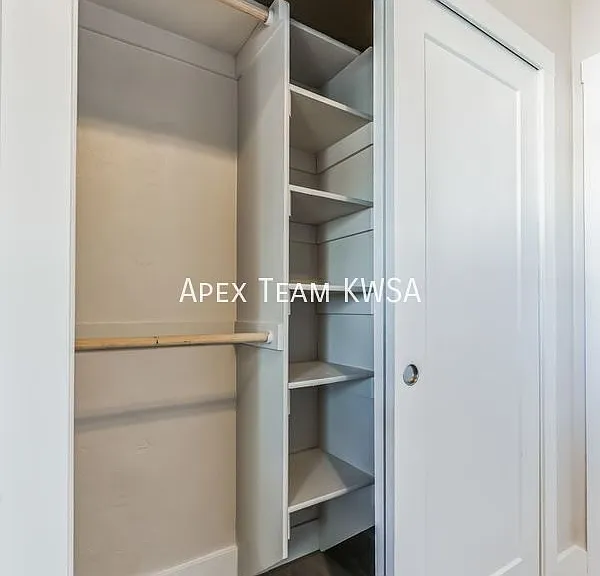 51-75 E 5th St #53 — Photo 21