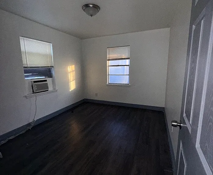 3106 Christie St — Photo 7