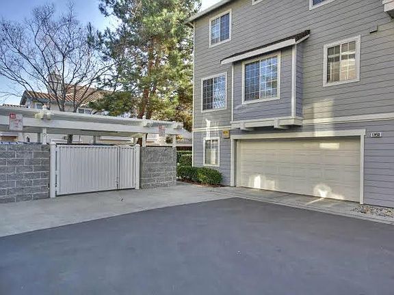 4th image of 1260 Fairweather Lake Cmn #1260