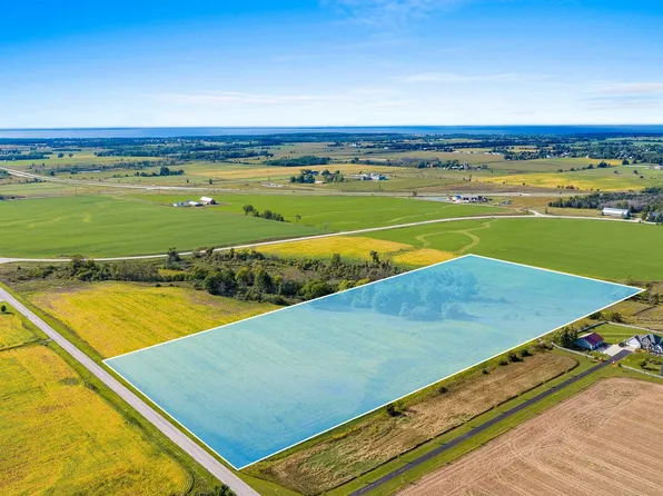 Hump Rd, Brussels, WI 54204
